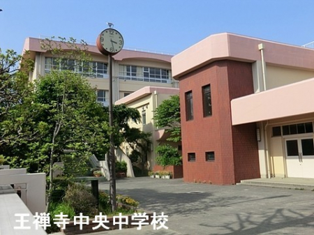 ���ӊ��@-