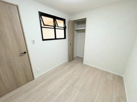�m���@-