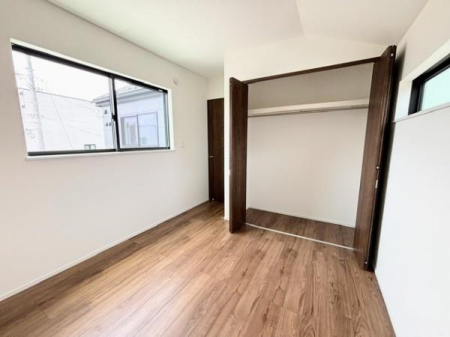 �m���@-