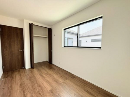 �m���@-