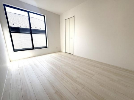 �m���@-