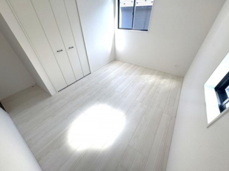 �m���@-