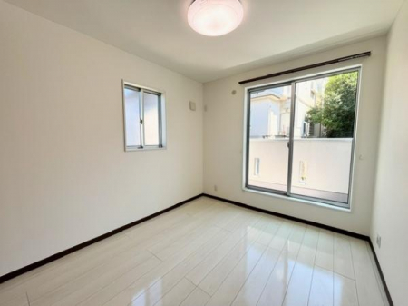 �m���@-