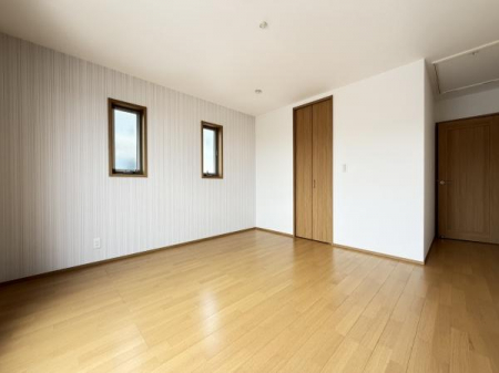�m���@-