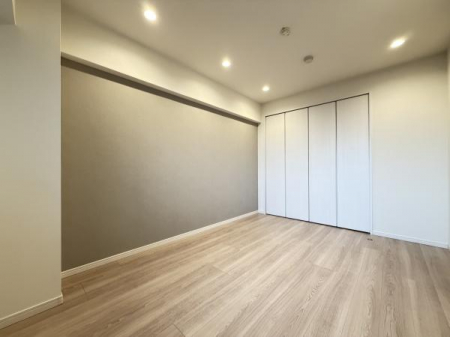 �m���@-