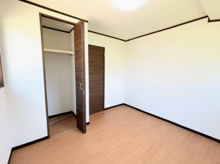 �m���@-