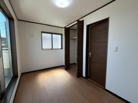 �m���@-