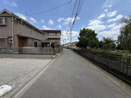 �O�ʓ��H�܂ތ��n�ʐ^�@-