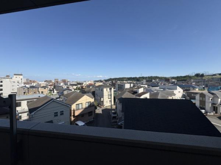 �Z�˂���̒��]�ʐ^�@-