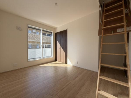 �m���@-